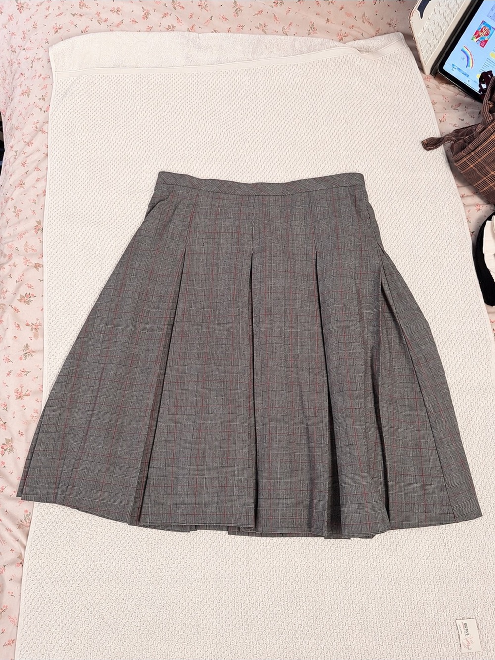 Isaac Mizrahi Gray Plaid Pleated Skirt